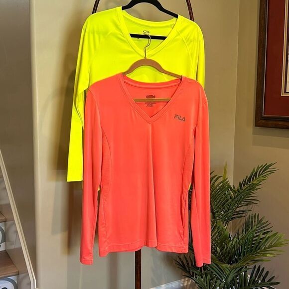 2 Large Dri Fit Ling Sleeve Athletic Tees - Picture 1 of 5